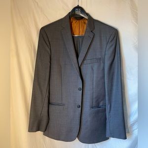 40 L Grey Suit jacket and pants
